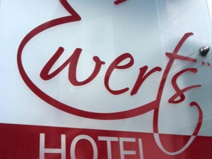 照片: Ewerts
